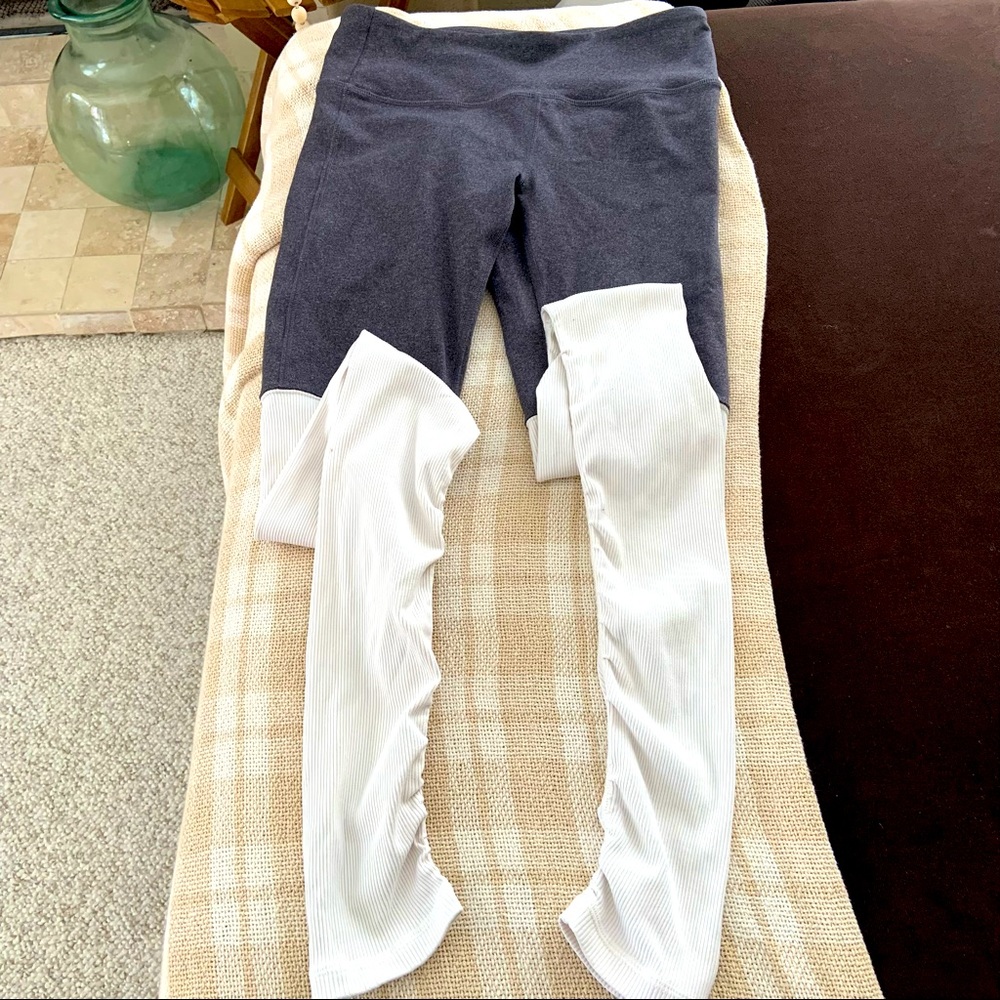 Alo Yoga Goddess Legging